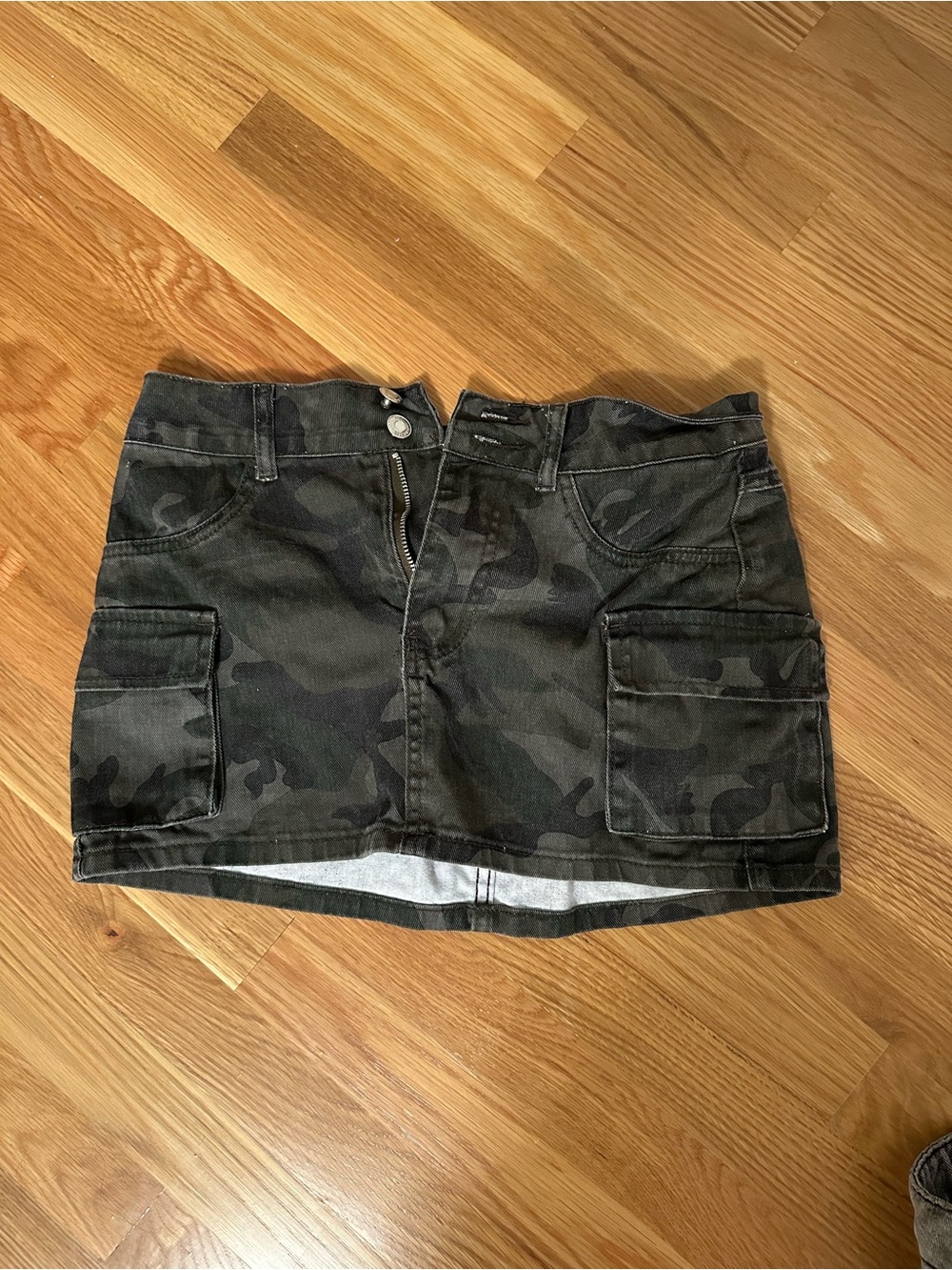 SHEIN Dark Green Camo Cargo Mini Skirt